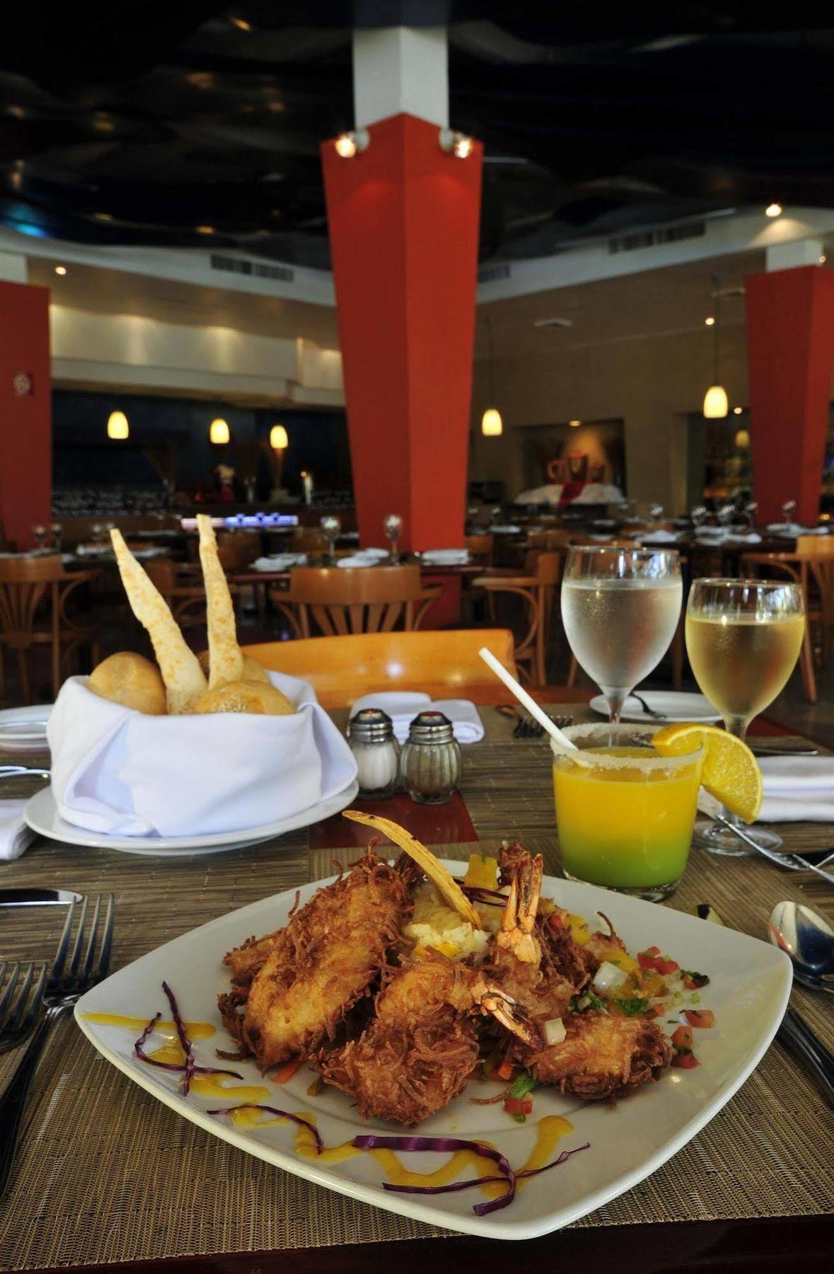 Ocean Breeze Mazatlan 호텔 외부 사진